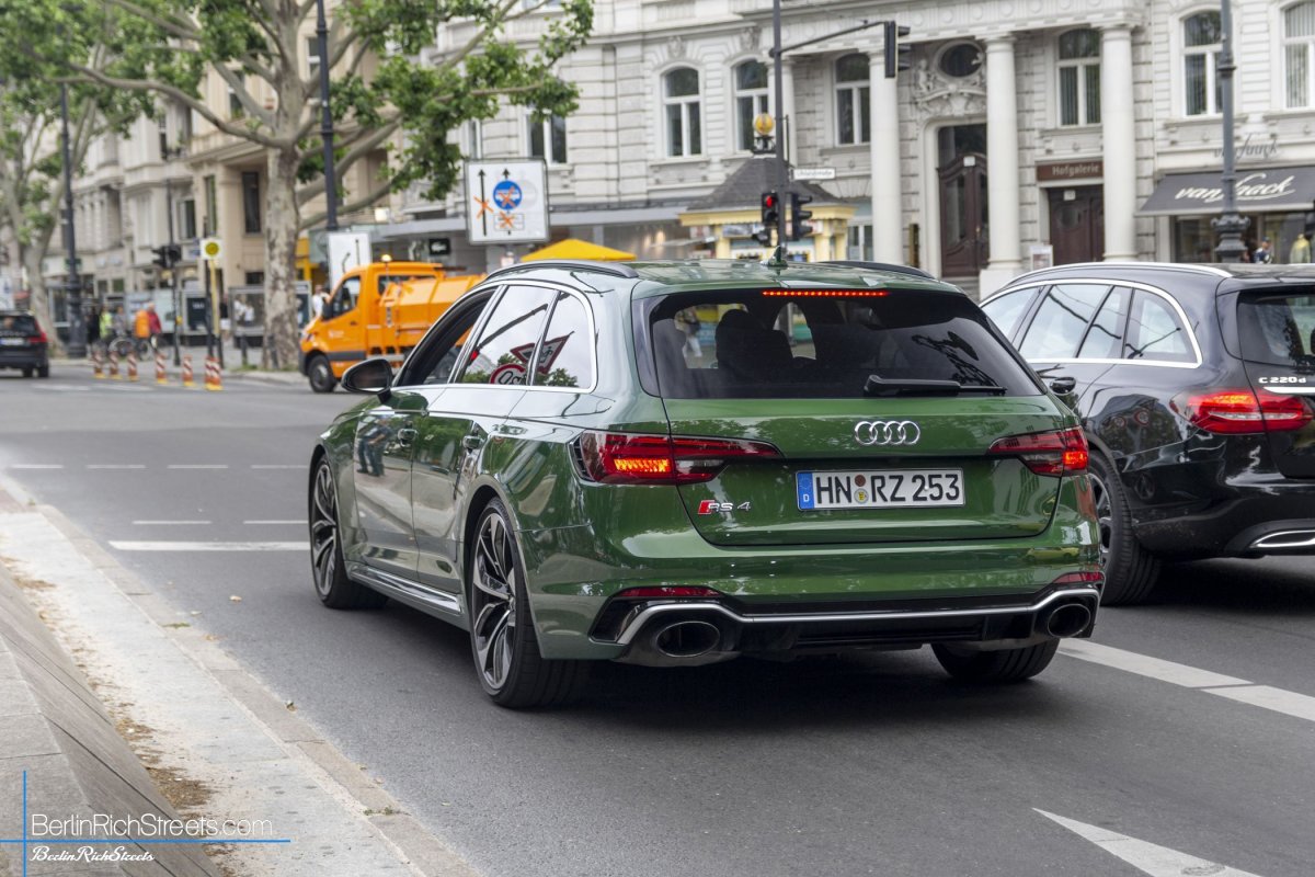 Audi RS4 B9 Avant spotted in Berlin — BerlinRichStreets